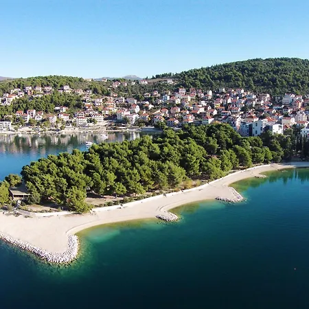 With Parking Space Okrug Gornji, Ciovo - 23007 * Trogir