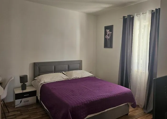 With Parking Space Okrug Gornji, Ciovo - 23007 * Trogir
