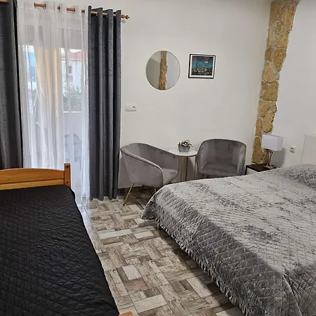 Family Friendly With A Swimming Pool Okrug Gornji, Ciovo - 23007 *