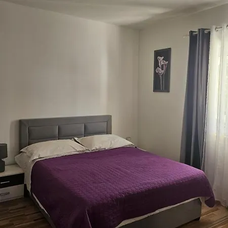 Family Friendly With A Swimming Pool Okrug Gornji, Ciovo - 23007 * Trogir