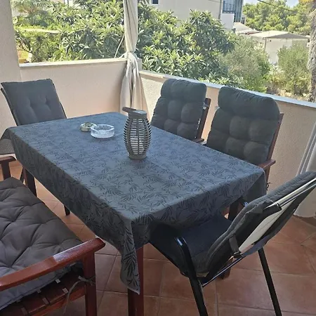 Family Friendly With A Swimming Pool Okrug Gornji, Ciovo - 23007 Apartment