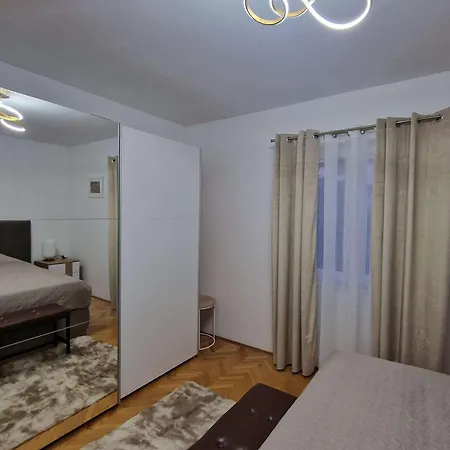Apartment Family Friendly With A Swimming Pool Okrug Gornji, Ciovo - 23007