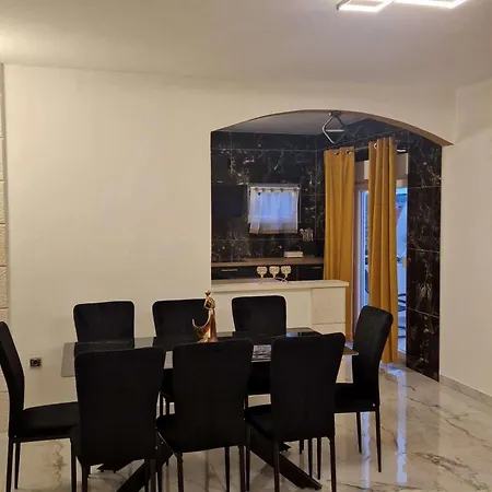 With Parking Space Okrug Gornji, Ciovo - 23007 *