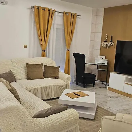 Family Friendly With A Swimming Pool Okrug Gornji, Ciovo - 23007 Apartment Trogir