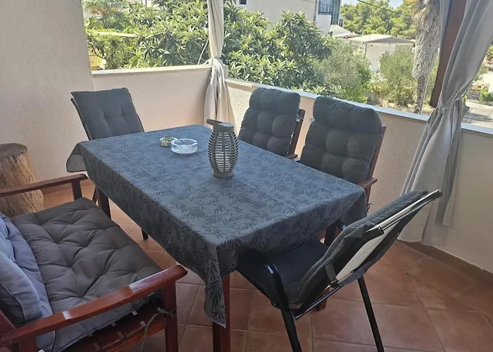 With Parking Space Okrug Gornji, Ciovo - 23007 Apartament