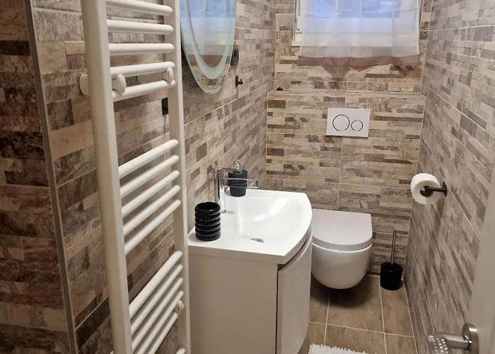 Apartament With Parking Space Okrug Gornji, Ciovo - 23007